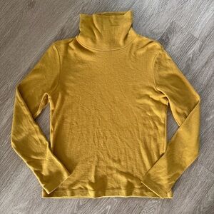 Uniqlo marigold fleece turtleneck sz S